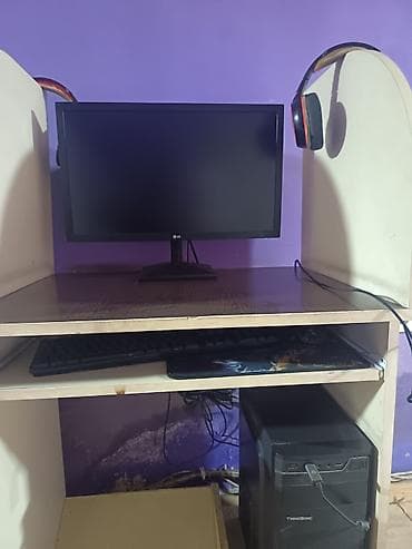 masaüstü konputer: İnternet-klub üçün hazır komplekt kompüter postları Tərkib: - 8 ədəd — 3