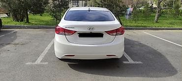hyundai accent 2002: Tecili satilir Hyundai Elantra sedan, ağ rəngli, 5 yerlik. 1.8 dohc — 4