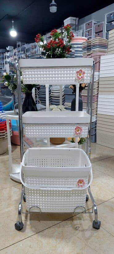 Mətbəx aksesuarları: Meyvə-tərəvəz yiğmaq uçun tekerli şkaf
3 mertebe tekerli — 7