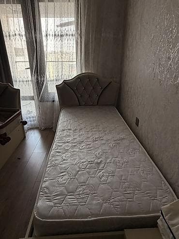 tek krafat: Tək nəfərlik çarpayı dəsti - Ölçü: standart tək nəfərlik (təxmini — 1