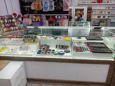 Готовый бизнес: Vitrini satıram 2 Ədəd Coxx Mohkem ve Qoz agacindan 1 denesi 3.500 — 2