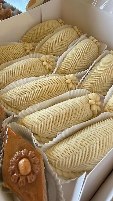 arpa unu satışı: Milli şirniyyatlar – əl işi - Qat-qat badambura və şəkərbura: xəmiri — 3