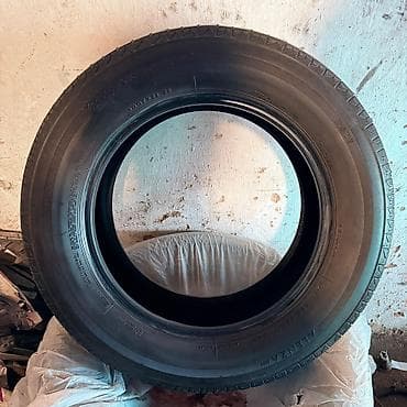 Б/у Шина Bridgestone 225 / 65 / R 17 — 3