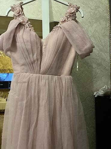 donlar toy ucun: Zərif pudra rəngli uzun ziyafət donu - Model: A-kesimli, uzun ətəkli — 3