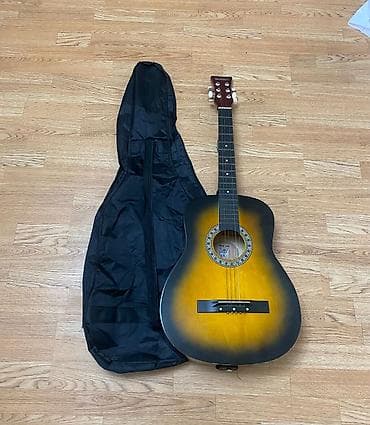 Kitablar və jurnallar: Klassik gitara, İşlənmiş, Ünvandan götürmə, Pulsuz çatdırılma, Ödənişli çatdırılma — 1