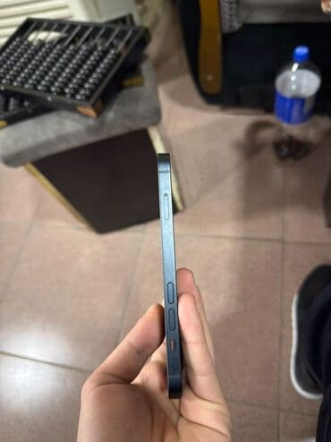 Cadillac: IPhone 14, Mavi, Face ID — 6