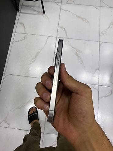 iphone 15 satış: IPhone 15 Pro, White Titanium, Face ID — 6