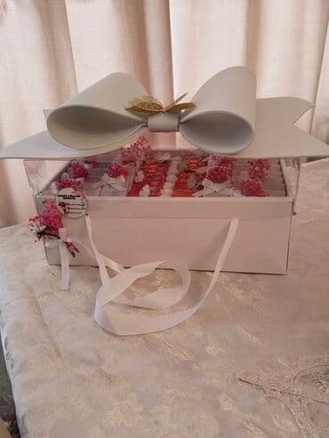 Hədiyyəlik şokolad qutusu – xüsusi dizayn - Bəyaz rəngdə, böyük