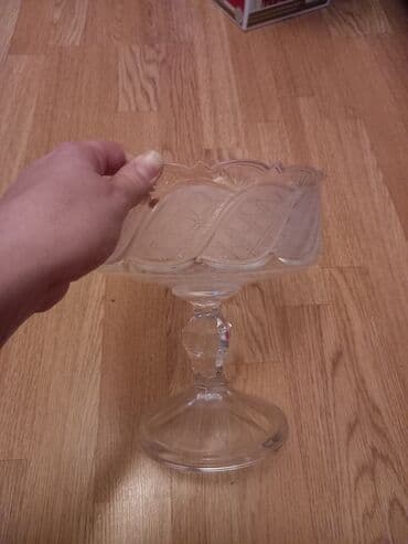 guzgu tek: Vaza 2eded 50 Azn teki 25 Azn yenidir hundurluyu 20 sm Ecemi metrosuna — 3