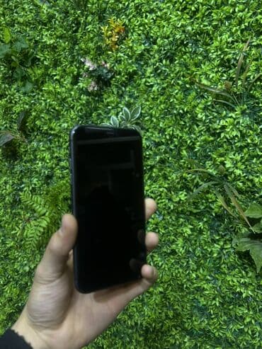 Mobil telefonlar: IPhone 11, Qara, Face ID — 2