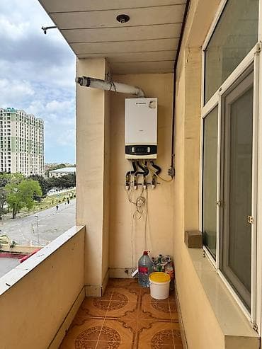 bine emlak: Nizami rayonu, Neftçilər metrosunun yaxınlığı, 24-cü Polis Bölməsinin — 8