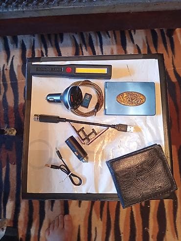 kompyuter hissələri: Elektron aksesuarlar dəsti Dəst tərkibi: - Avtomobil üçün 2x USB şarj — 2