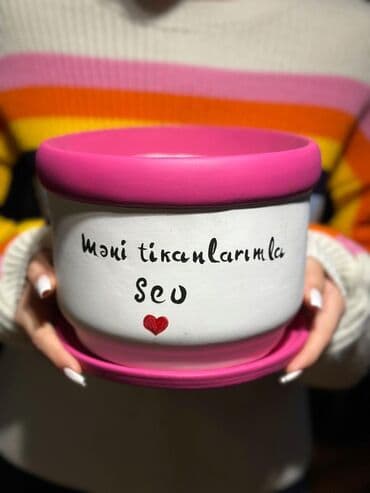 dibcek gulleri ve adları: Əl işi olan, rəngli dizaynlı, üzərində fərqli mesajlar yazılmış bu — 1