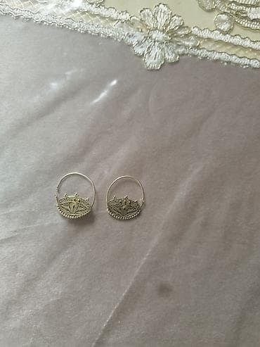 ziynət əşyaları: Sırğa, 7 g — 2