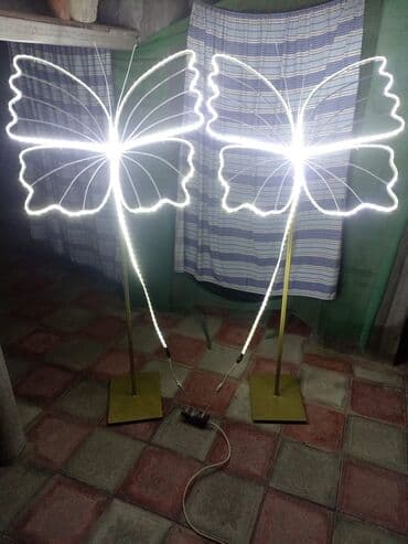 qebir ustu guller: 2 ədəddir LED kəpənək dizaynlı döşəmə lampası - Dekorativ kəpənək — 1