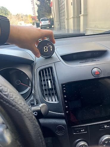 Aksesuarlar və tüninq: Avtomobilin motorunun su temperaturunu, akkumlyatorun voltajını — 6