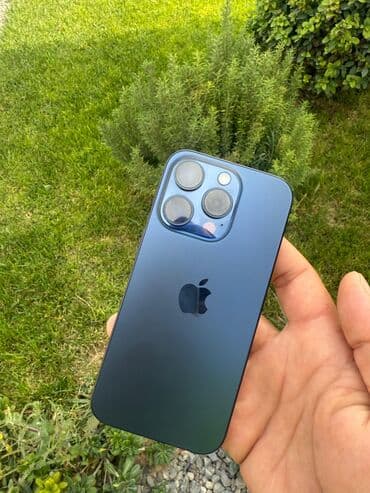 iphone 15 divar kağızları: IPhone 15 Pro, Göy, Face ID — 3