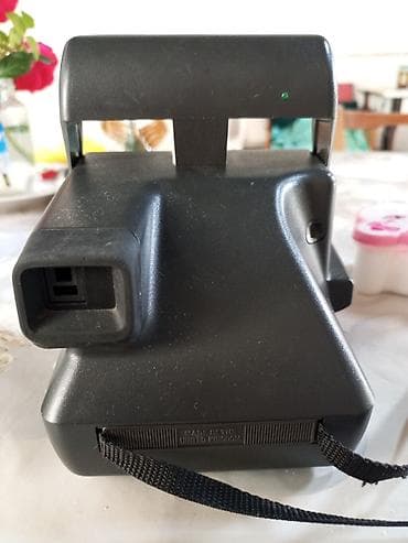 polaroid camera: Fotoaparat qalib evde isletmirem bu vezyetde satılır istiyen olsa — 2