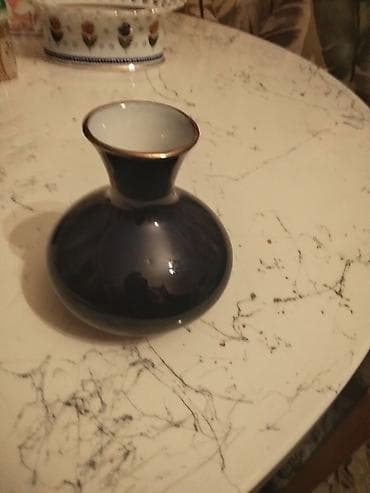 mexmer gulu: Bir vaza, Keramika — 1