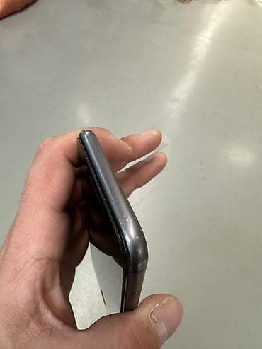 komputer ikinci el: IPhone 8, 64 GB, Qara, Barmaq izi — 6