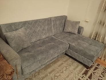 imperator xalca yuma: Künc divan, Parça — 1