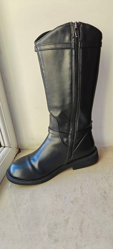 Məktəbli forması: Qız üçün dizaltı qara çəkmələr Zara Əla vəziyyətdədir,cəmi bir neçə — 3