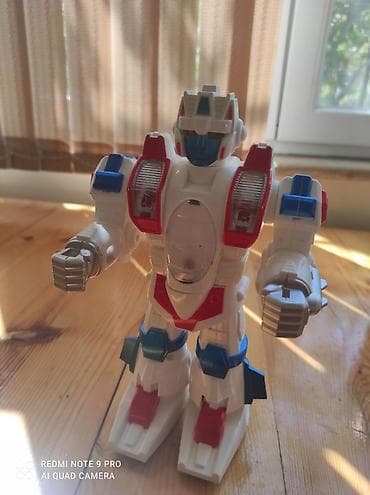 yagis ucun plas: Uşaq oyuncağı – robot fiqur — 3