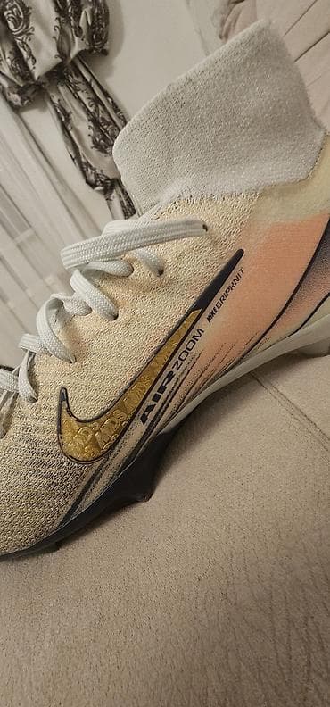 Butslar: Butslar Nike, Ölçü: 39, İşlənmiş — 2