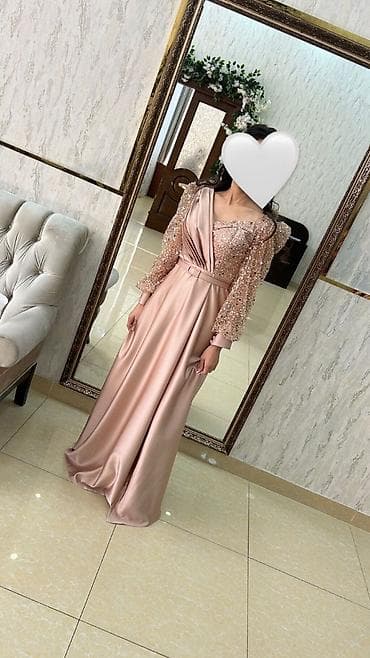 1defe nişana geyinilib təzədən fərqlənmir yeni kimidir .qiymətdə cüzi