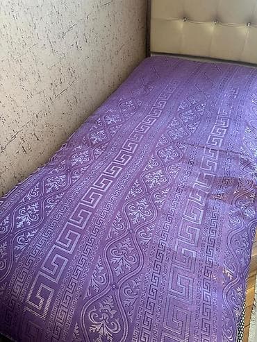 pol tax: Yataq üçün rəng - Bənövşəyi Yataq örtüyü — 2