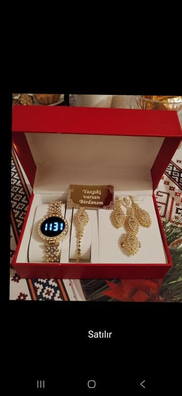 qızıl kişi uzuyu: Yeni, Saat dəsti, rəng - Qızılı — 1