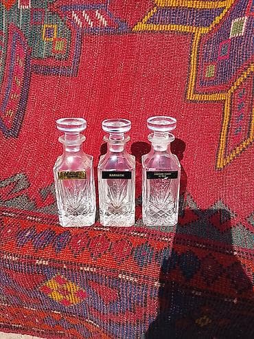 Kişi ətirləri üçün şüşə flakon dəsti - kristal naxışlı şüşə flakon -