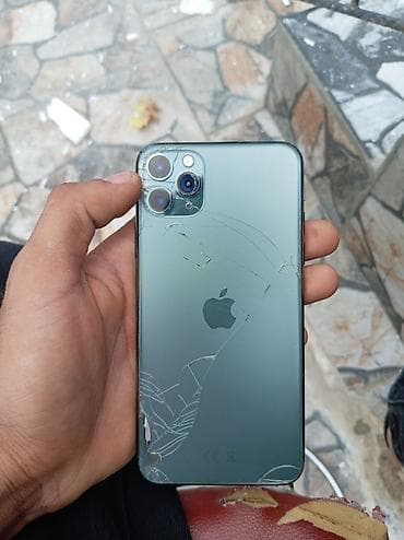 7 iphone: IPhone 11 Pro Max, 64 GB, Matte Midnight Green, Simsiz şarj, Face ID — 3