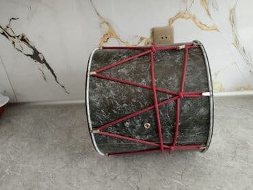 Народные музыкальные инструменты: Nağara / davul - Korpus: qara-mərmər teksturalı silindrik gövdə — 4