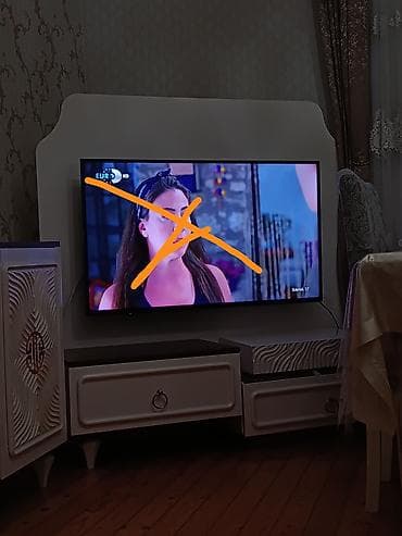 TV altlığı 100 AZN satılır