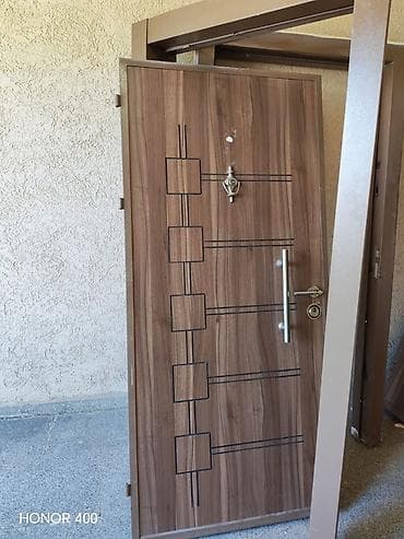 Seyf qapi 205/90sm 130azn Sumqayit 0305 leli Dəmir karkaslı giriş