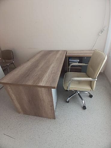 Ofis masaları: İşlənmiş, İşçi üçün, Kvadrat masa — 2