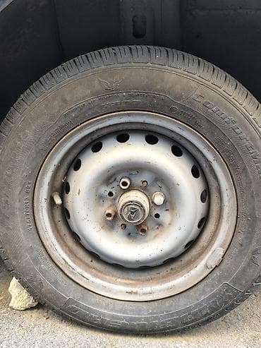 2106 salon: VAZ 2106 sedan - Kuzov: 4 qapılı, tünd rəng. - Salon: klassik VAZ — 5