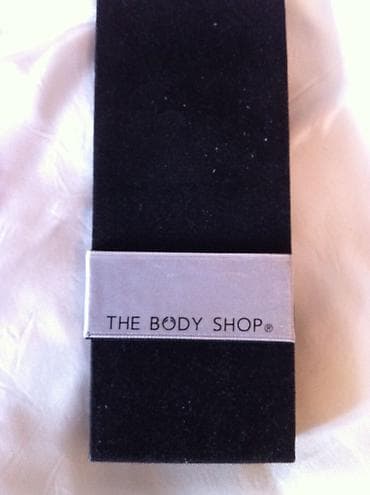 Göz kölgələri, Pulsuz çatdırılma