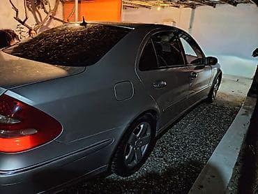 ij diski: Mercedes-Benz E-Class: 2.7 l | 2004 il Sedan — 2