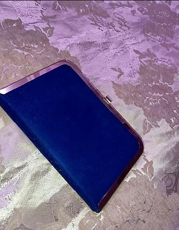 Zərif qadın gecə çantası (clutch) - Rəng: tünd göy - Material: məxmər