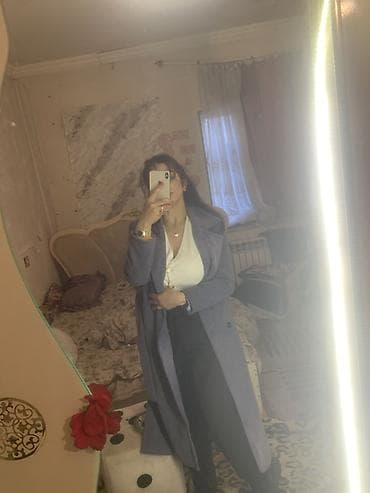 Baş geyimləri: Qadın uzun palto - Rəng: boz-mavi - Model: ikiqat düyməli, qolu və ön — 2