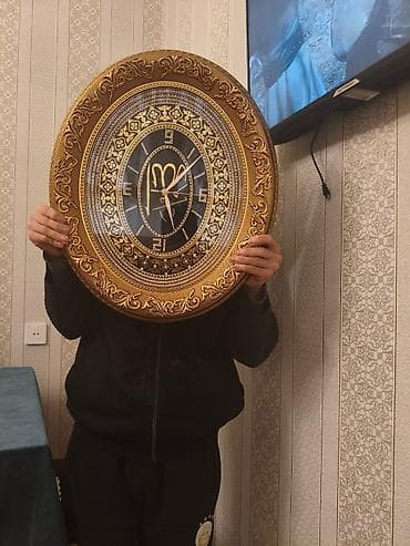 kubik daş: Divar saatları, Elektron — 5