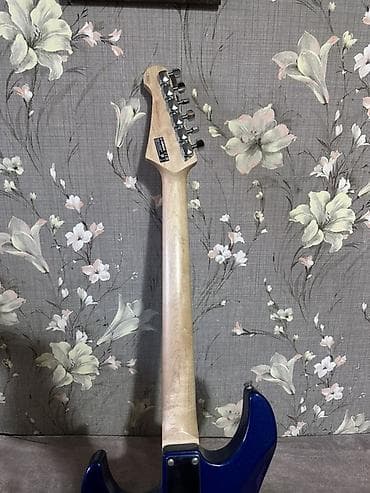 yamaha 75: Elektron gitara, Yamaha, 6 sim — 5