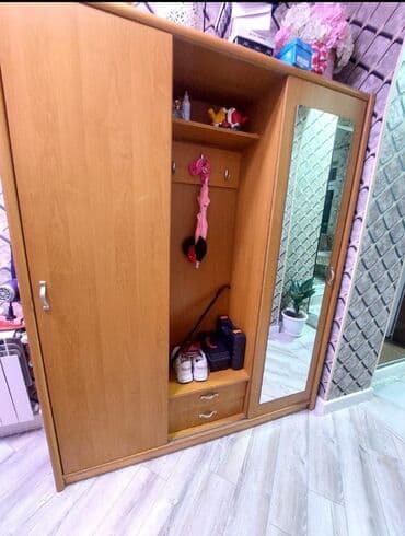 viona mebel: Dehliz dolabi cox seliqeli istifade edilib Tecili satilir 220 azn — 1