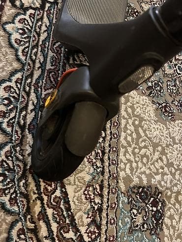 velo rul: Elektrikli skuter - Rəqəmsal LED displey: sürət (km/saat), rejim — 4