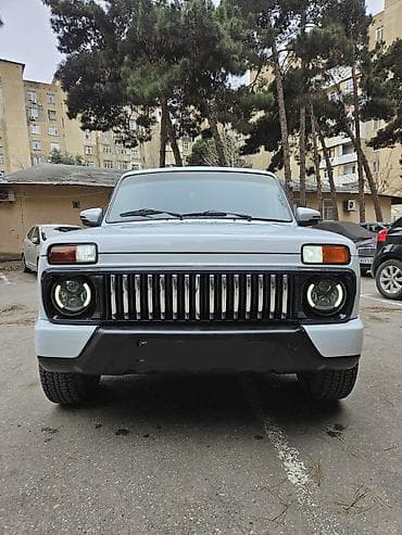 VAZ (LADA) 4x4 Niva: 1.6 l | 2013 il 94000 km Ofrouder/SUV