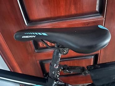 24 dyumlu velosiped: 26 ölçülü Velosiped satılır. 250azn-ə alınıb. Sürmeye ehtiyac — 7