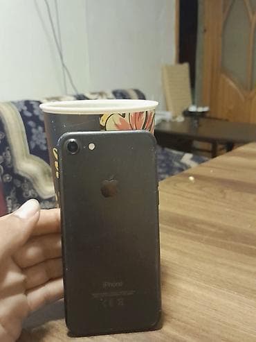 iphone 7 irsad electronics: IPhone 7, 32 GB, Qara, Barmaq izi — 3