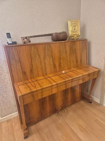 gitara aksesuar: Upright pianino – Oktava markası - Korpus: təbii taxta/kaplama — 1